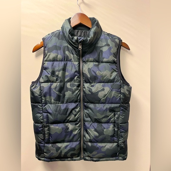 Boys Gap Camo Puffy Vest size Large - Picture 2 of 9